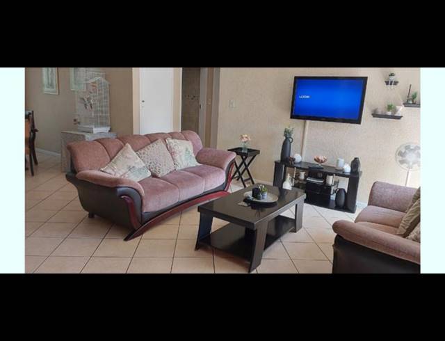 3 BEDROOM TOWNHOUSE FOR SALE IN BIRCHLEIGH